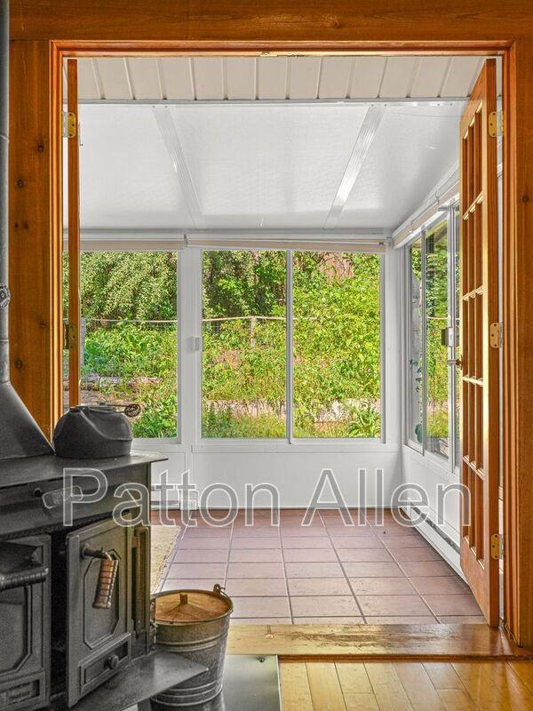 83 5th Ave - Photo 5 of 37