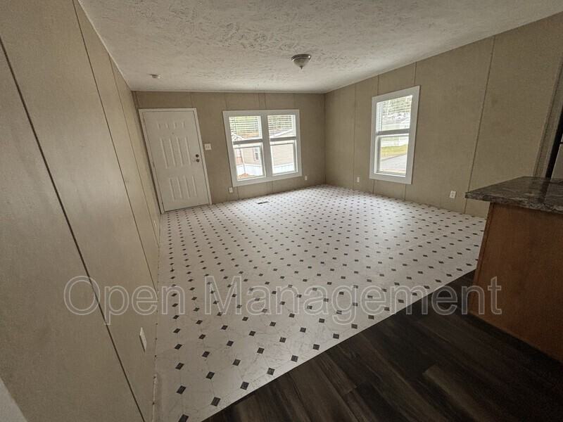 356 Bayhead Dr - Photo 5 of 10