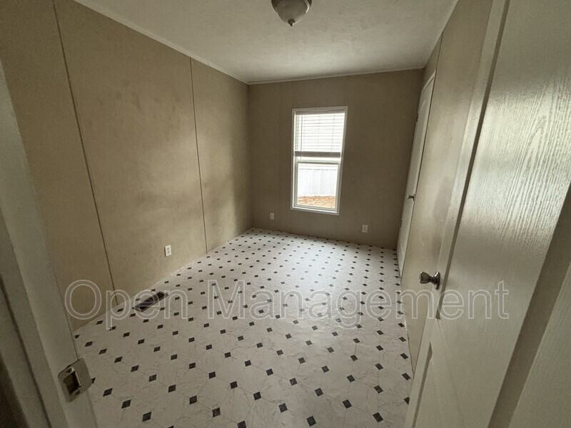 356 Bayhead Dr - Photo 6 of 10