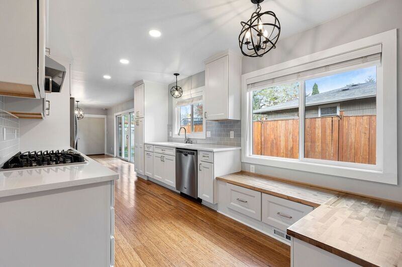 8580 Se 34th Ave - Photo 3 of 35