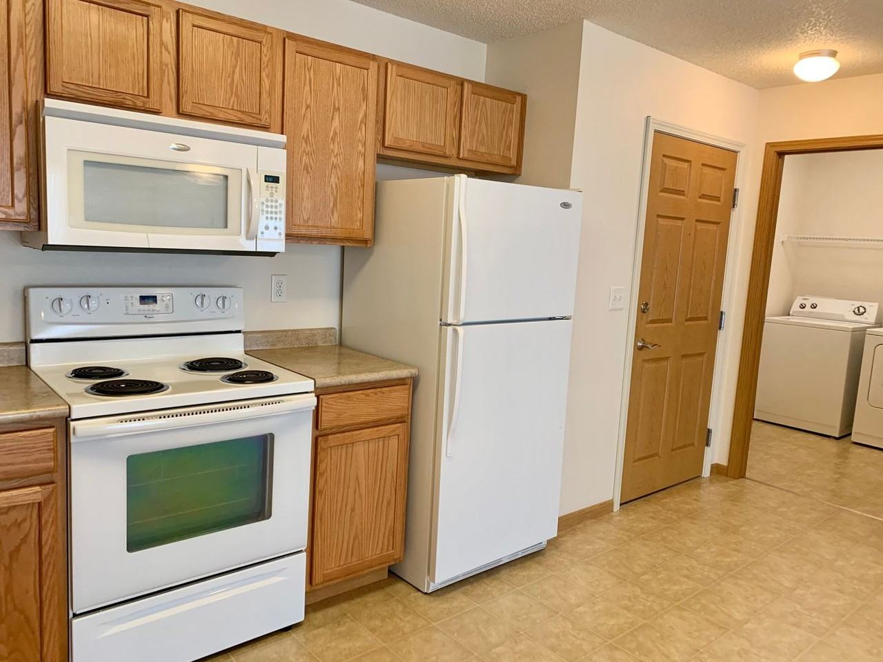 4389 Calico Dr S - Photo 3 of 41