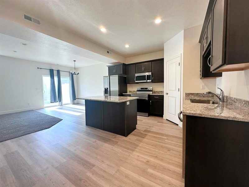 225 Ws #76 - Photo 3 of 13