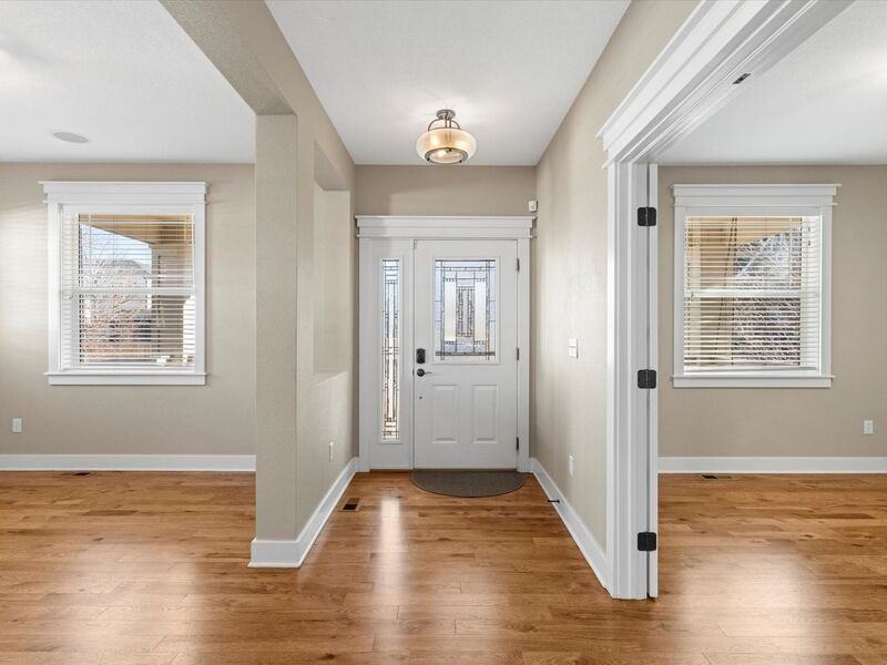 3465 Willow St - Photo 2 of 27