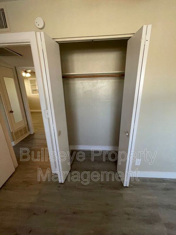 3127 W Dahlia Dr - Photo 6 of 17