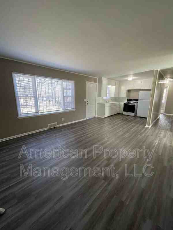 2405 N Urbana Ave - Photo 4 of 25