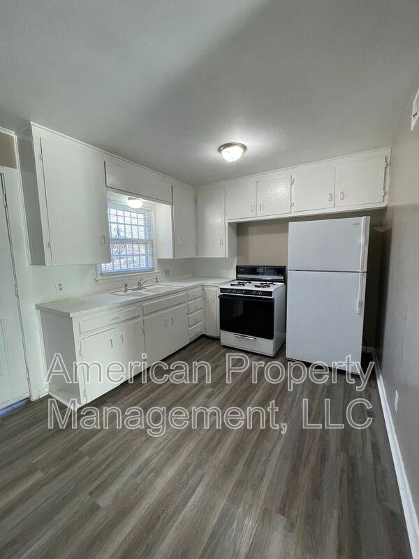 2405 N Urbana Ave - Photo 5 of 25