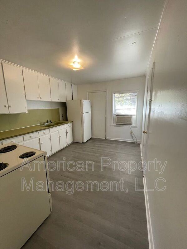 2730 N Main St - Photo 5 of 27