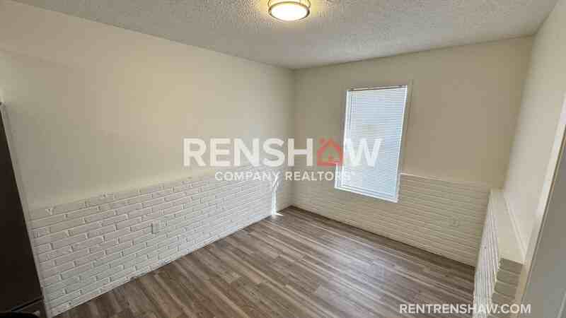 663 Moss Rd - Photo 6 of 18