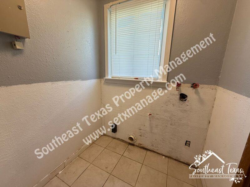 4455 S 5th St - Photo 5 of 12