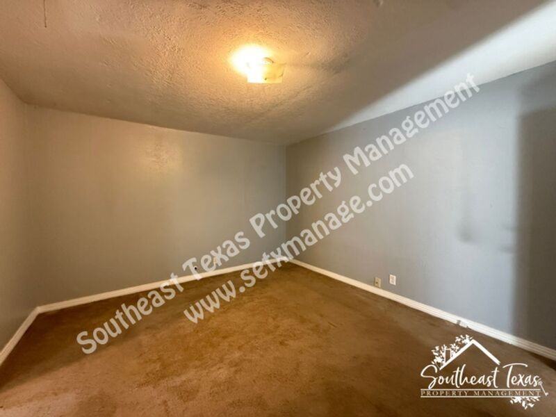 4455 S 5th St - Photo 6 of 12