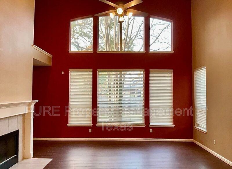 7015 Tanaqua Ln - Photo 4 of 28