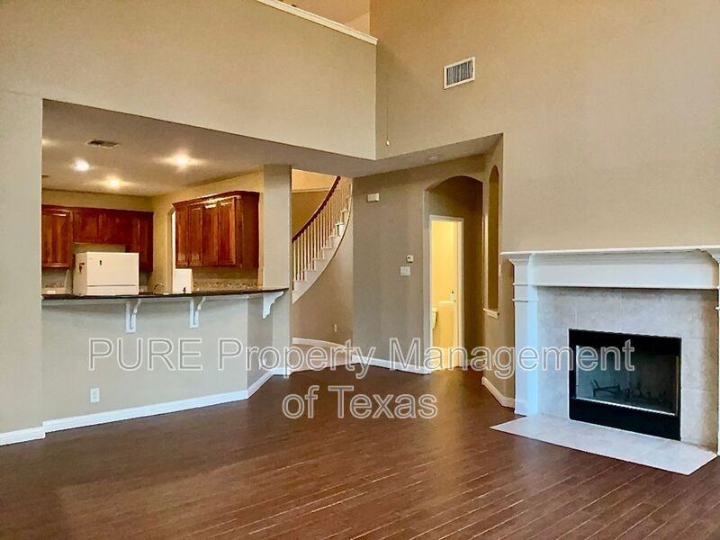 7015 Tanaqua Ln - Photo 5 of 28