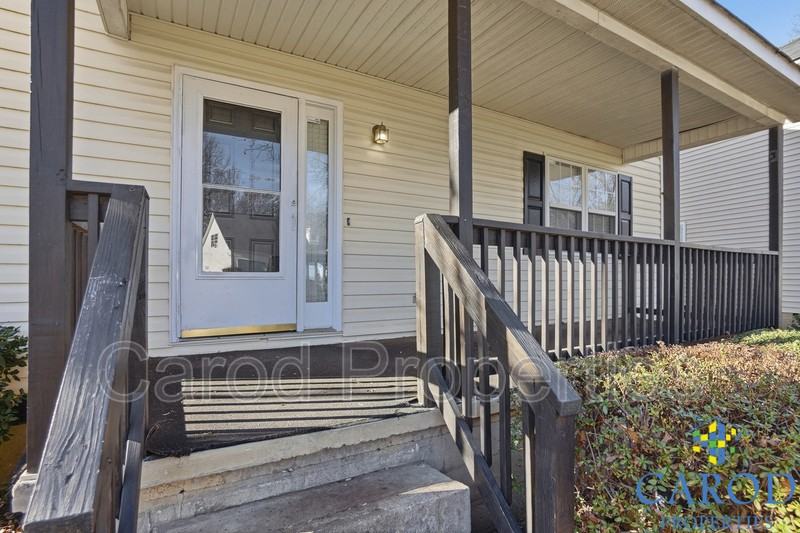 2713 Daffodil Dr - Photo 3 of 45