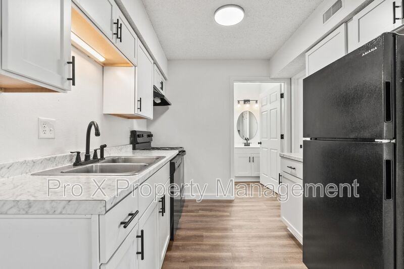 3160 W Greenwood St #51 - Photo 4 of 14