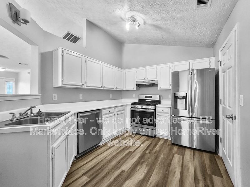 5855 Creekside Dr - Photo 5 of 22