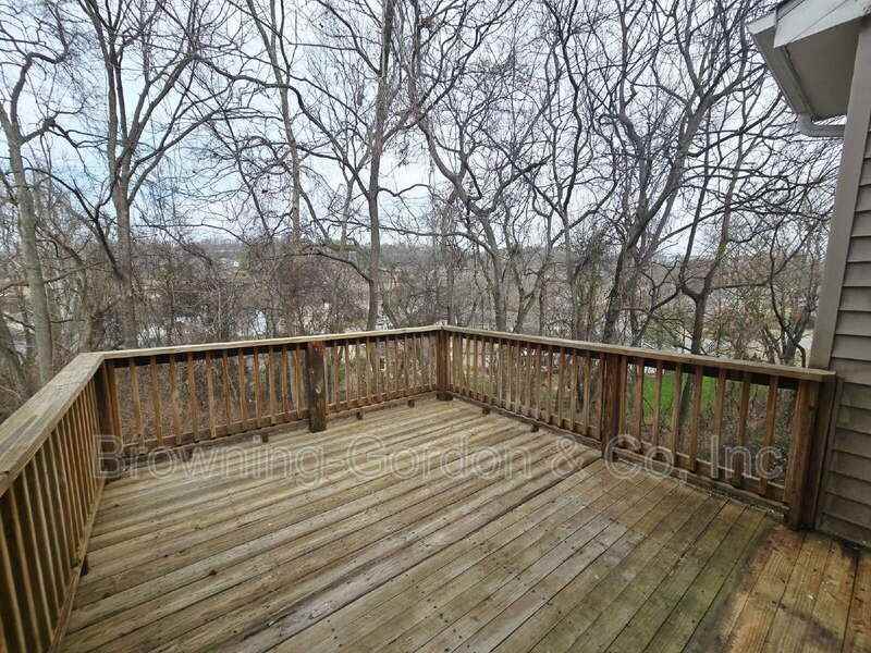 5210 Village Way - Photo 6 of 14