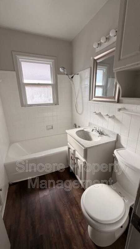 1425 N Sterling Ave - Photo 6 of 9