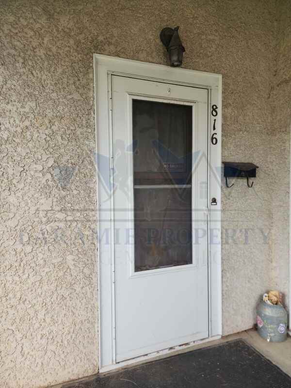 816 E Grand Ave #1 - Photo 2 of 11