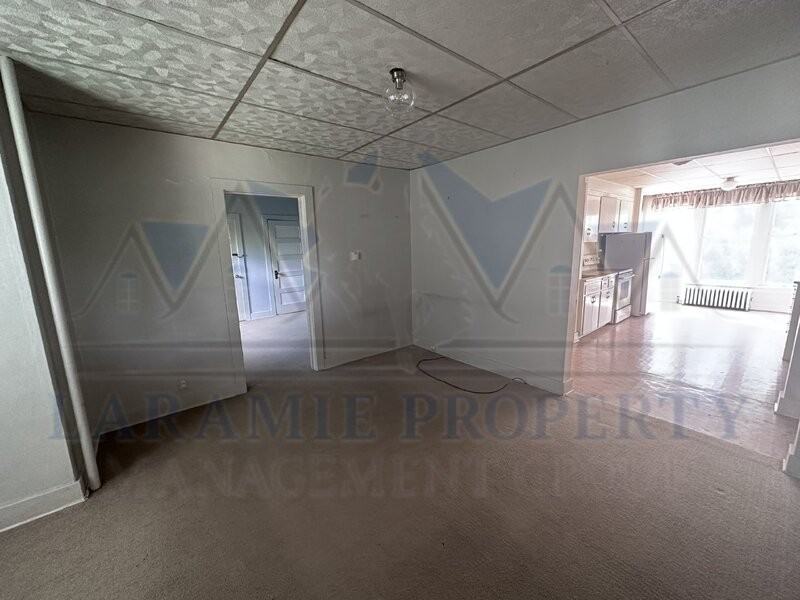 816 E Grand Ave #1 - Photo 3 of 11