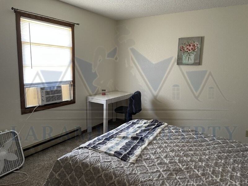 1725 Fetterman Dr #E - Photo 7 of 12