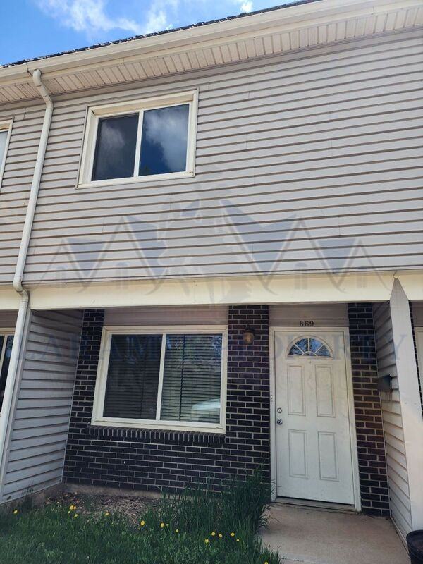 869 N 8th St - Photo 2 of 14