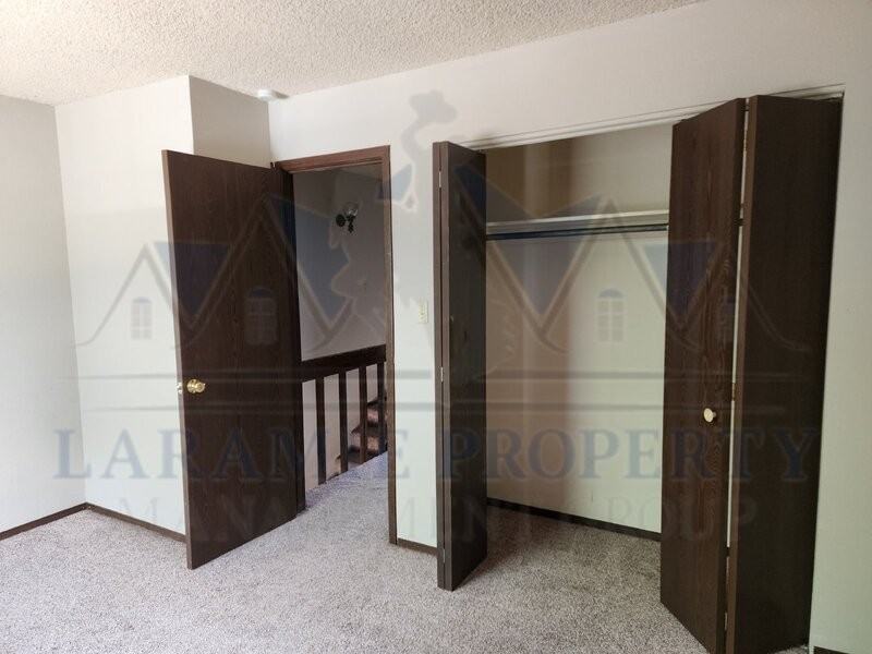 869 N 8th St - Photo 3 of 14