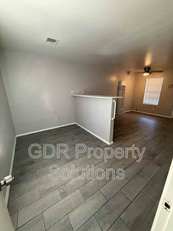 401 14th St Nw #15 - Photo 4 of 18