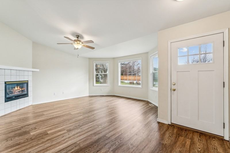 2036 E Oakridge Ct - Photo 6 of 40