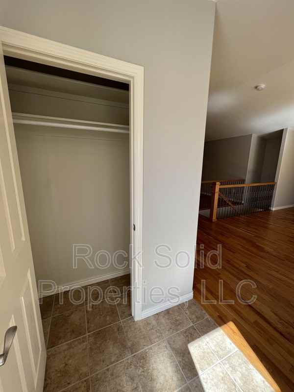 6003 Crow Rd - Photo 4 of 32