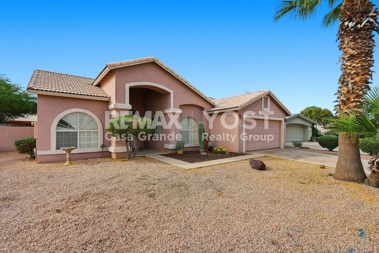 2069 N Pebble Beach Dr - Photo 2 of 28