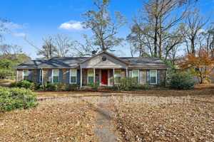 featured image of 3801 Cromwell Dr