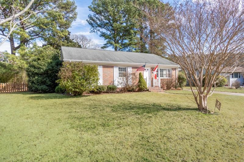 516 Canterbury Rd - Photo 2 of 28