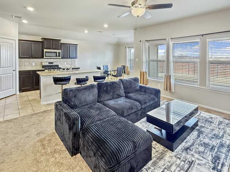 845 Watson Way - Photo 2 of 19