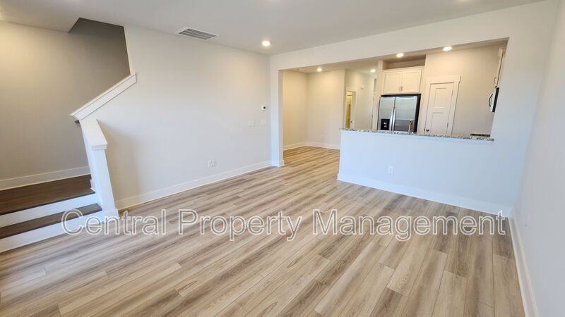 143 Dalmatian Dr - Photo 4 of 28