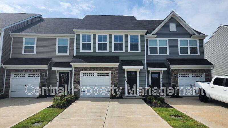 322 Hunt Glenn Ct - Photo 2 of 23