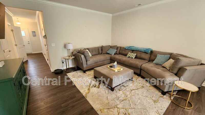 322 Hunt Glenn Ct - Photo 4 of 23