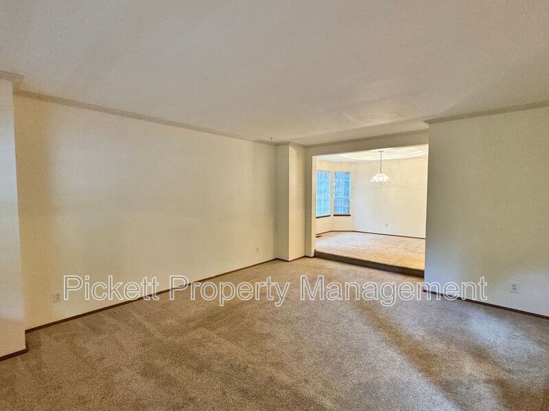 10738 Jetty Pl Nw - Photo 4 of 24