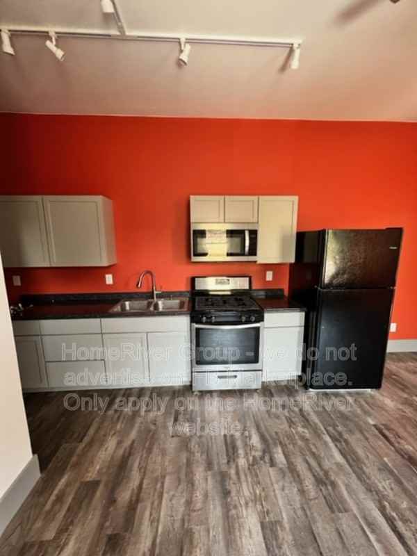 4035 Nebraska Ave #3 - Photo 7 of 17