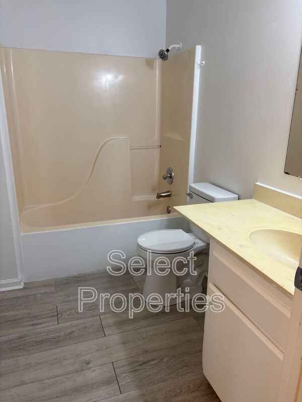 2102 Clark St Lot B - Photo 4 of 7