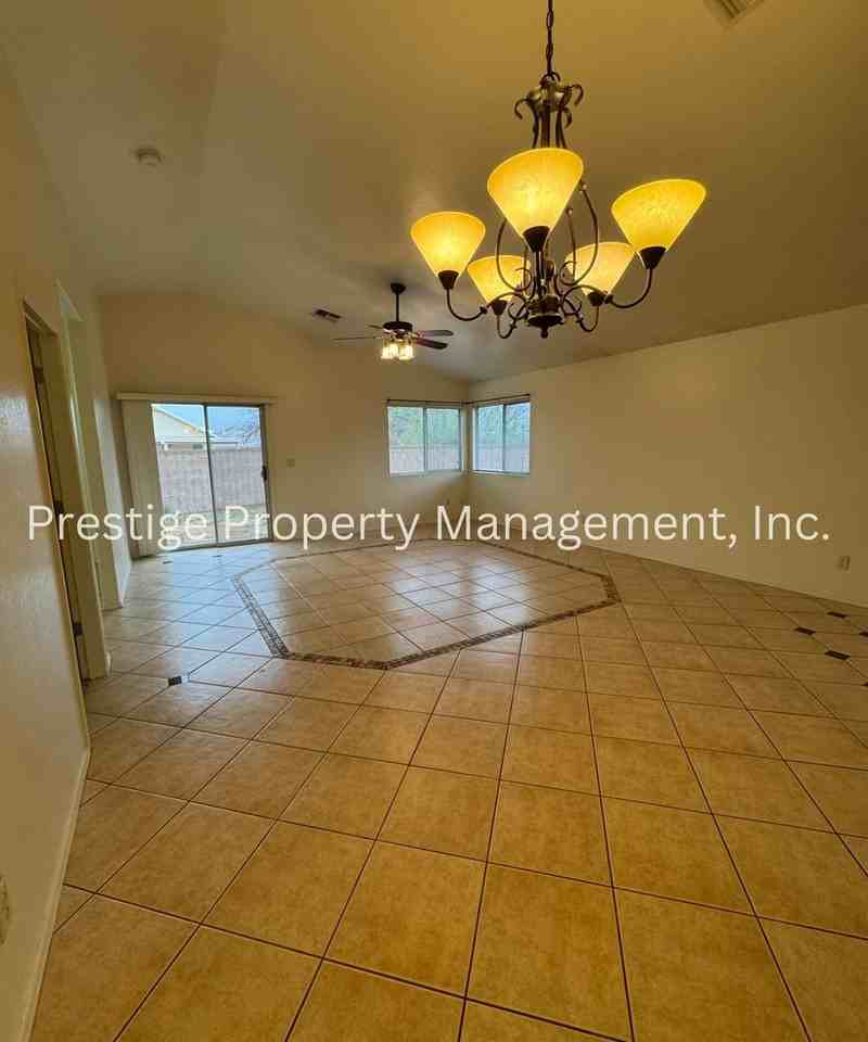 3294 W Via Campana De Cobre - Photo 3 of 24