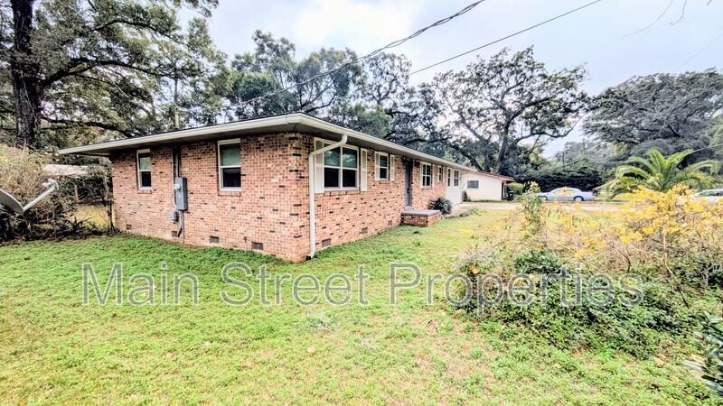 5912 Sarah Dr - Photo 2 of 39
