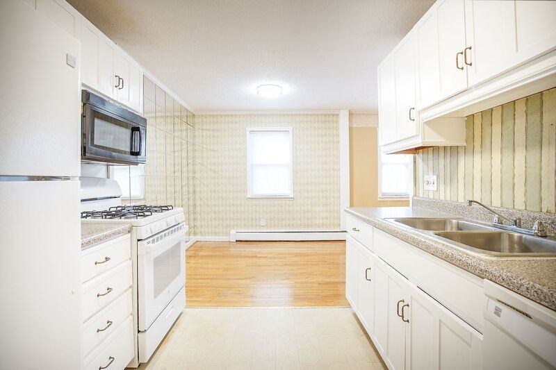 261 Regency Park Dr - Photo 6 of 21