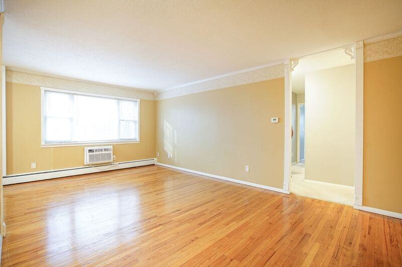 261 Regency Park Dr - Photo 7 of 21