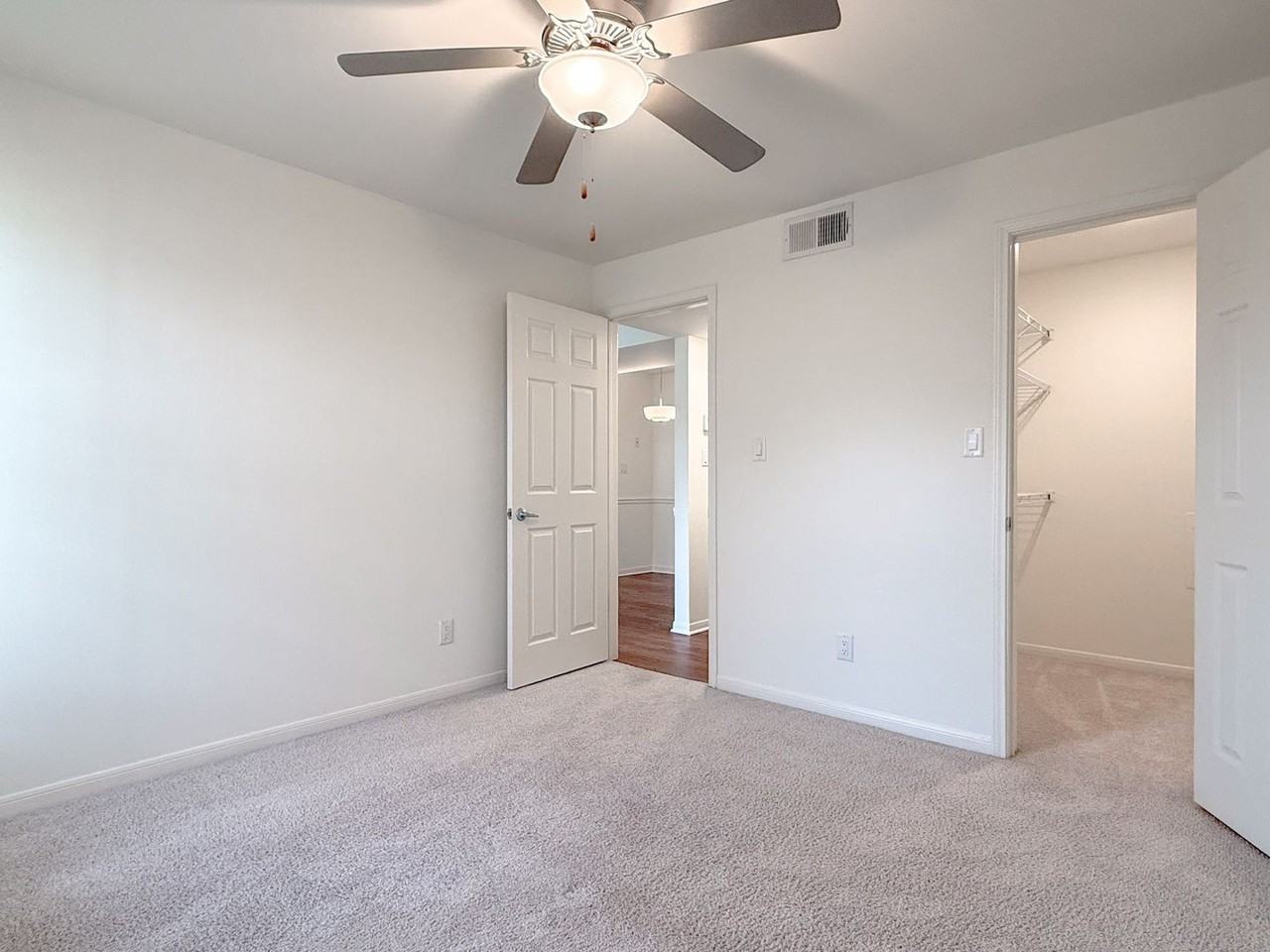 Gentry Square Apartments - Photo 3 of 36