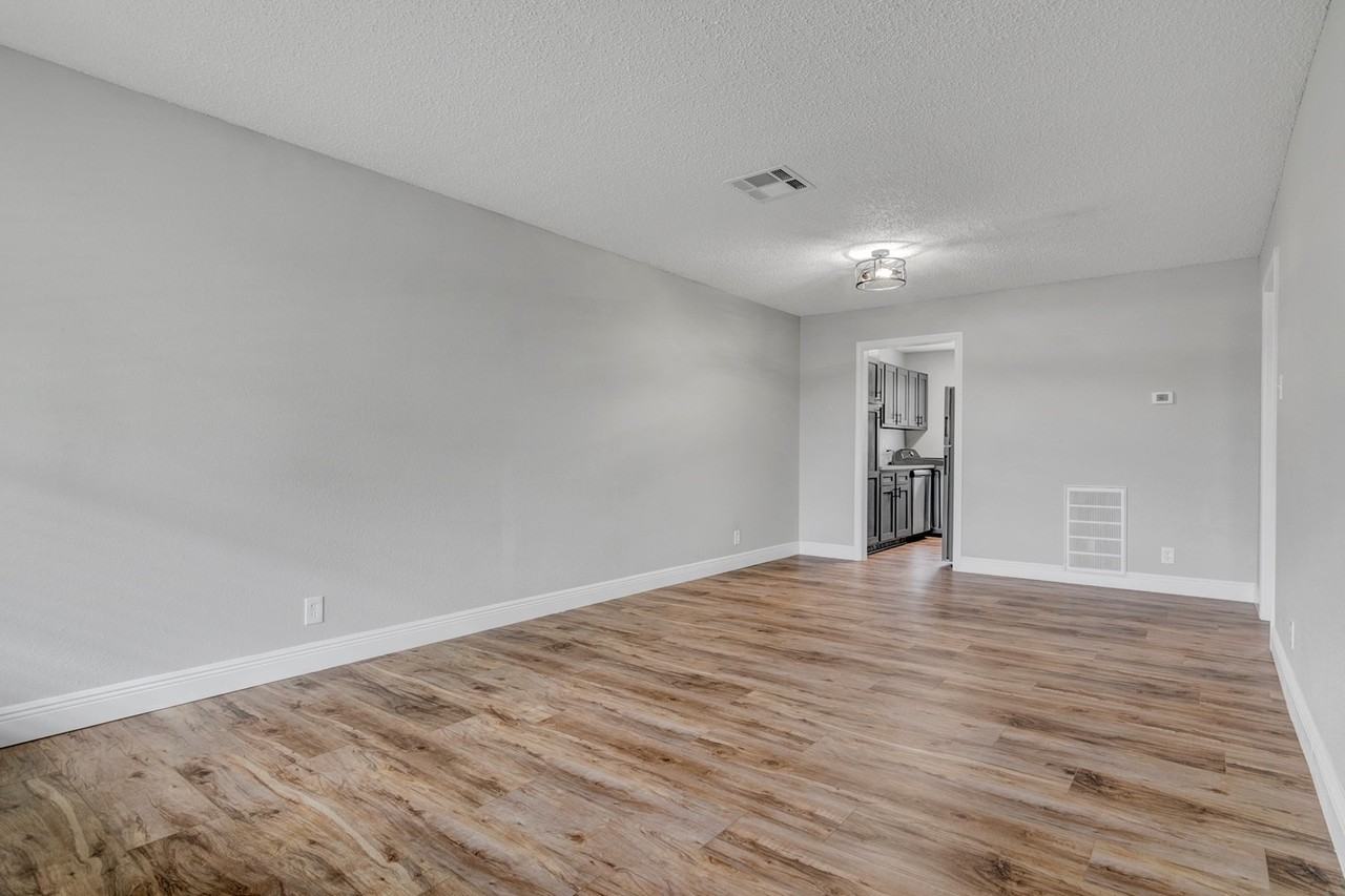 BK5 - 6860 Prutzman Road - Photo 7 of 12