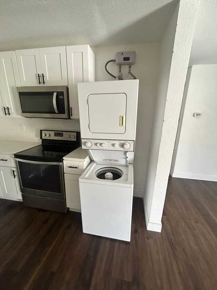 Mara Court - Photo 2 of 9