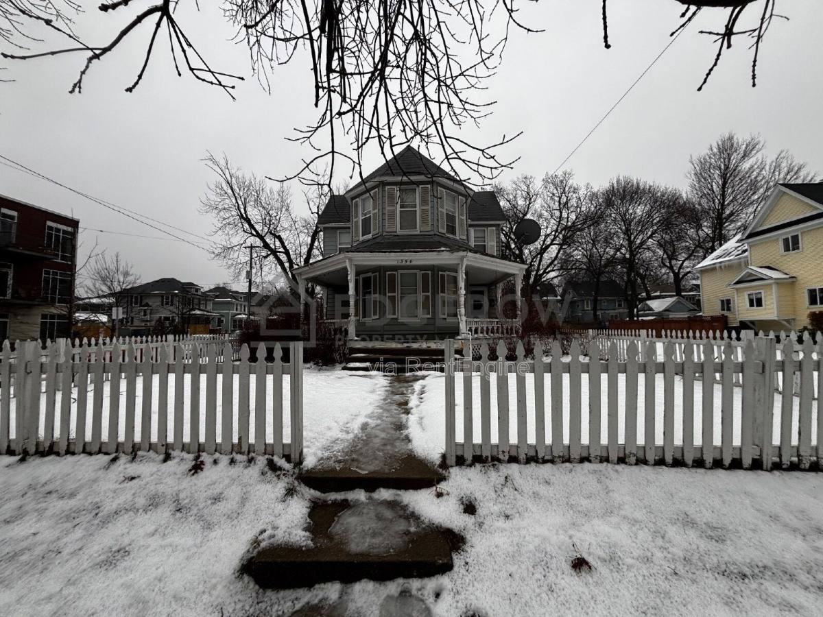 1354 Wealthy St Se #C - Photo 6 of 7