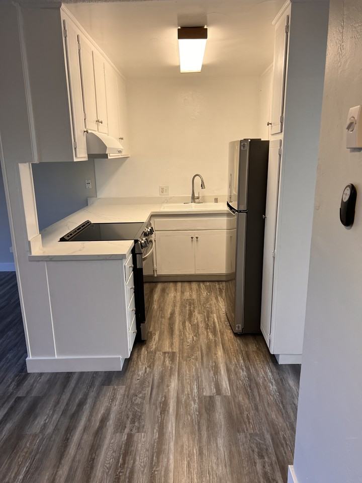 1575 Scott Street - Photo 3 of 18