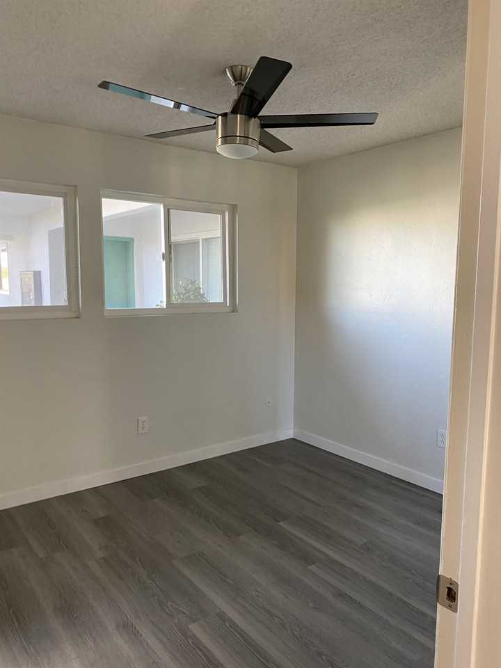 1575 Scott Street - Photo 5 of 18