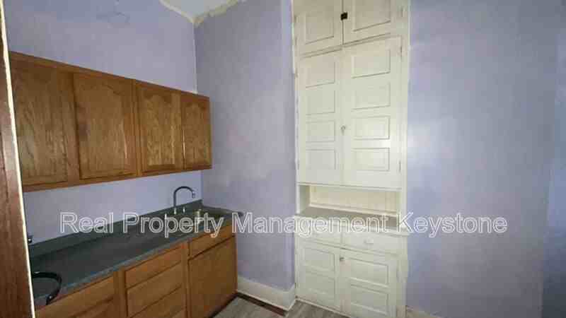 1247 Chartiers Ave - Photo 6 of 21